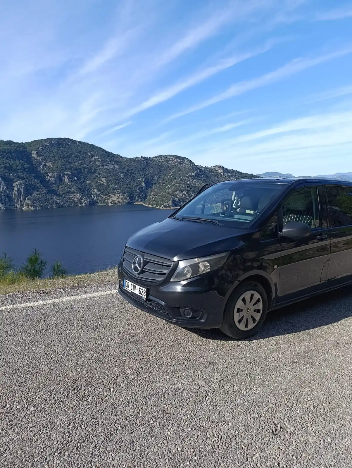 Kuşadası Güzelçamlı ve Davutlar bölgesi otelleri İzmir havalimanı transfer — tekrar eden VIP talepler için optimize edilmiş rota ve araç.