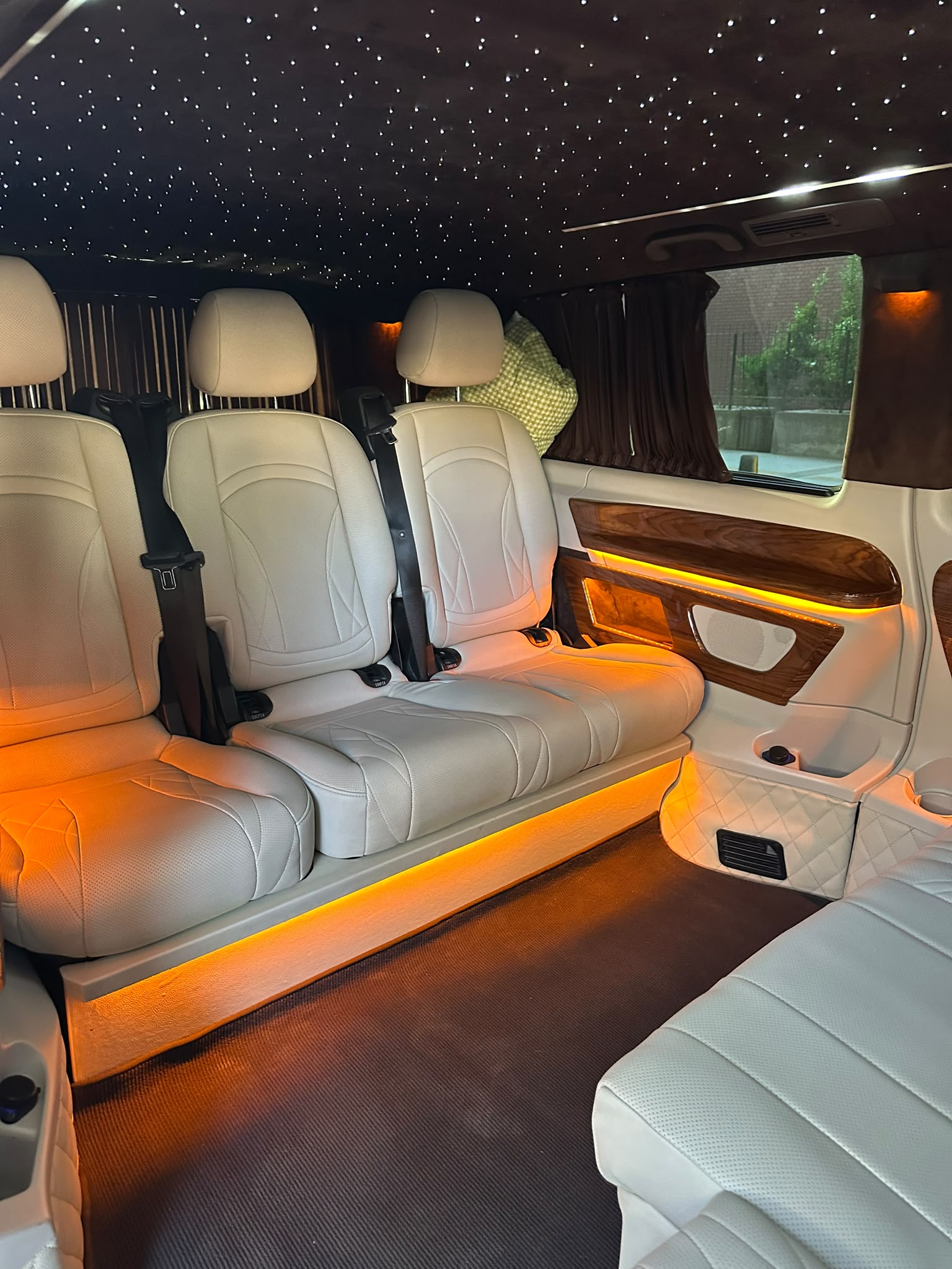 Mercedes Vito Tourer VIP iç mekan